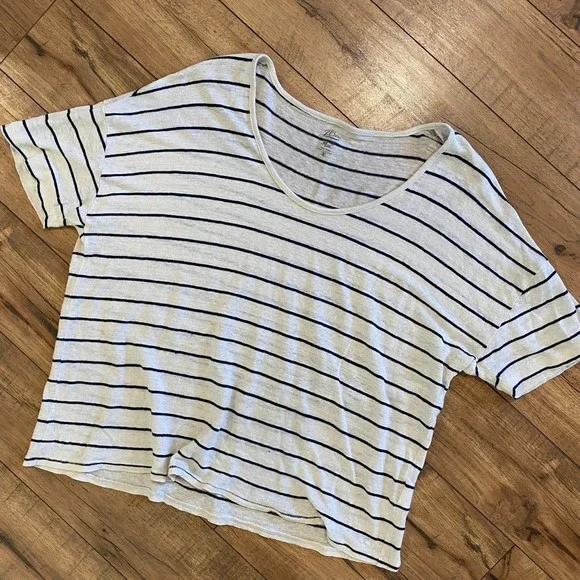 J. Crew Relaxed Linen Drop Shoulder Scoop Neck Stripe Tee Size Medium - Picture 4 of 10